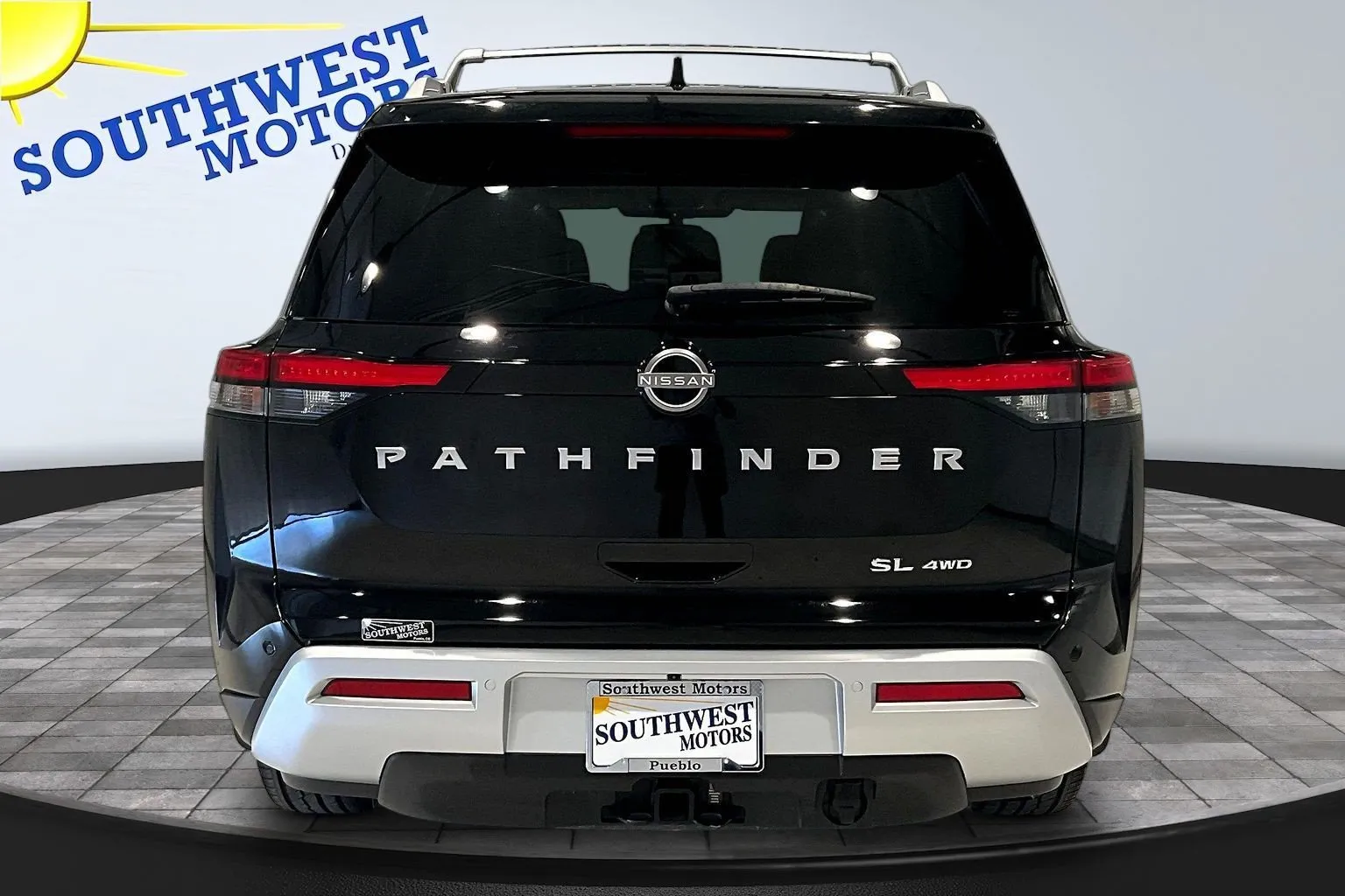 Nissan Pathfinder photo 6