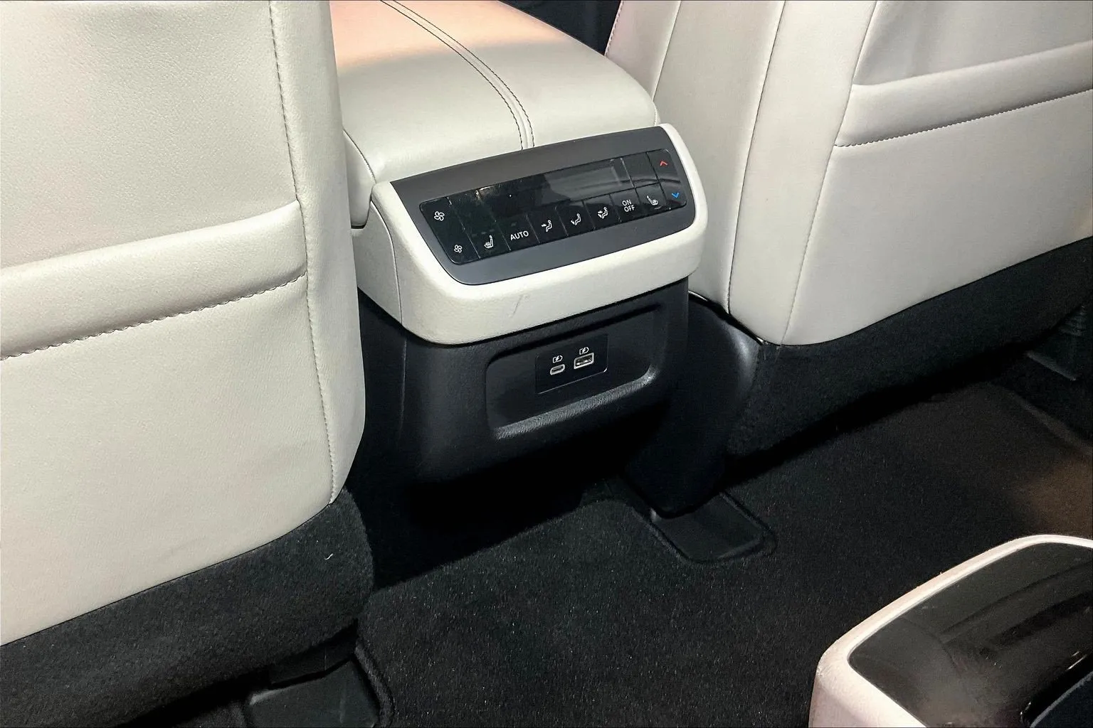 Nissan Pathfinder photo 11