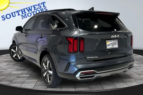 More photos of 2023 Kia Sorento S at Southwest Motors, CO