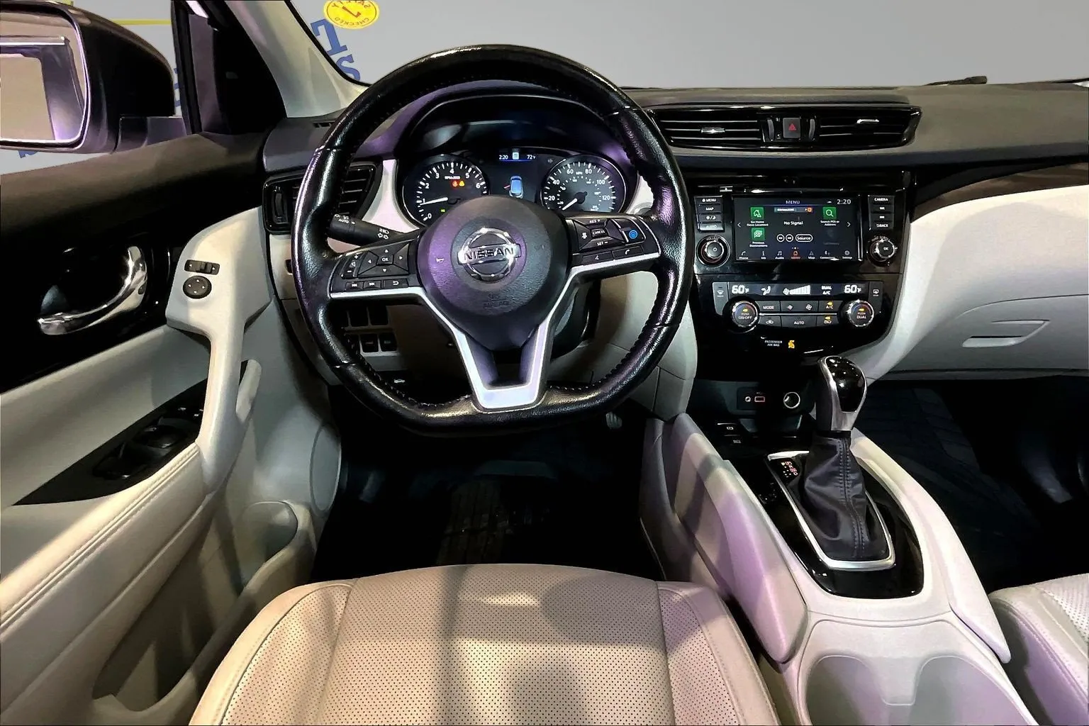 Nissan Rogue Sport photo 9