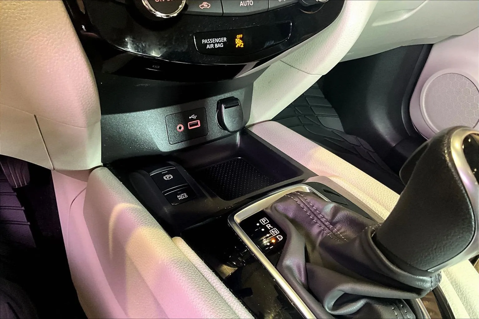 Nissan Rogue Sport photo 16
