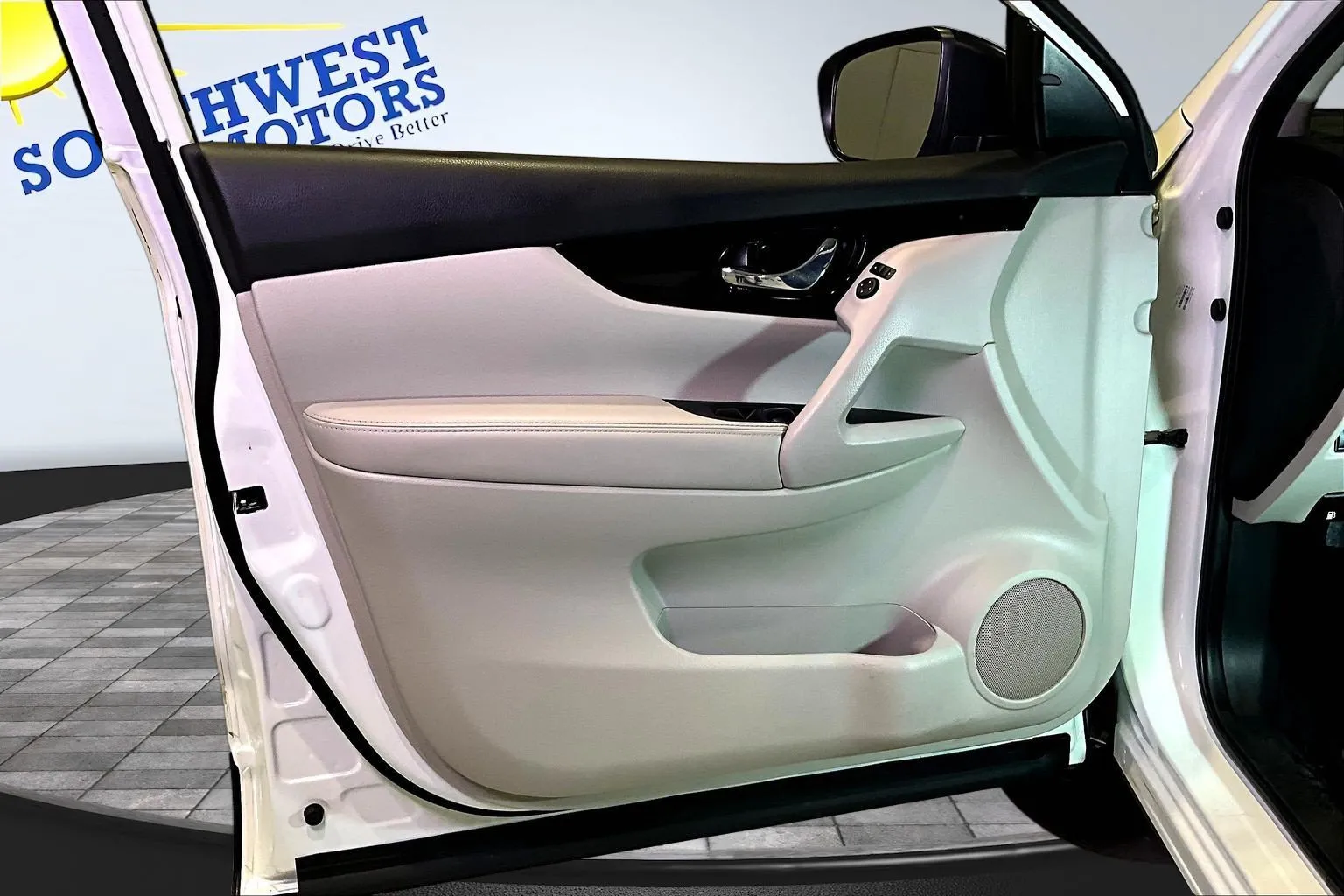 Nissan Rogue Sport photo 21