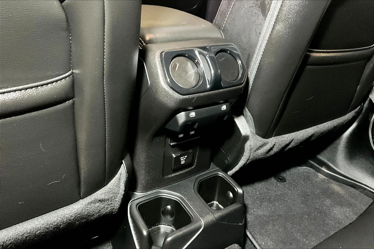 Jeep Gladiator photo 12