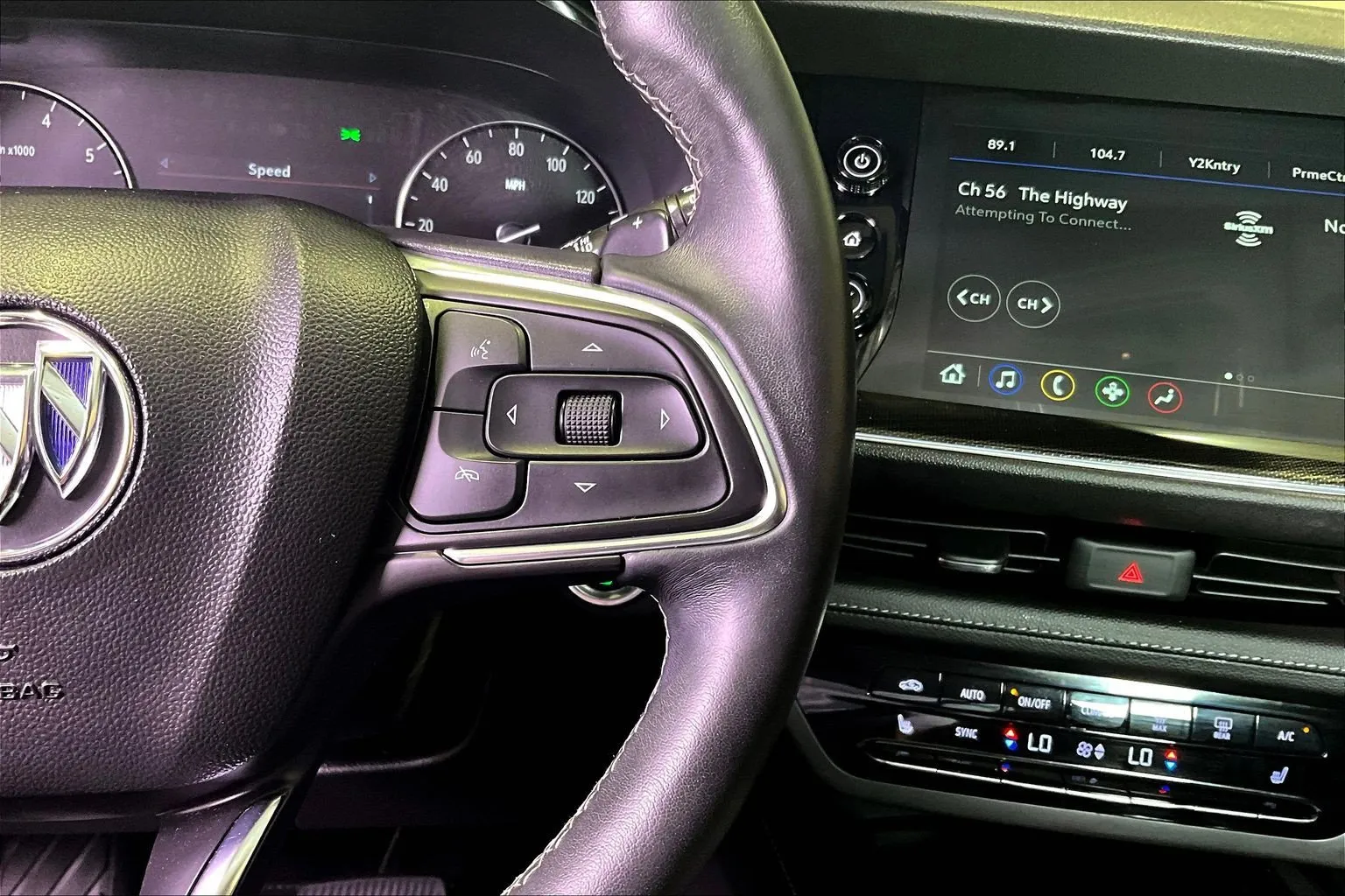 Buick Envision photo 13