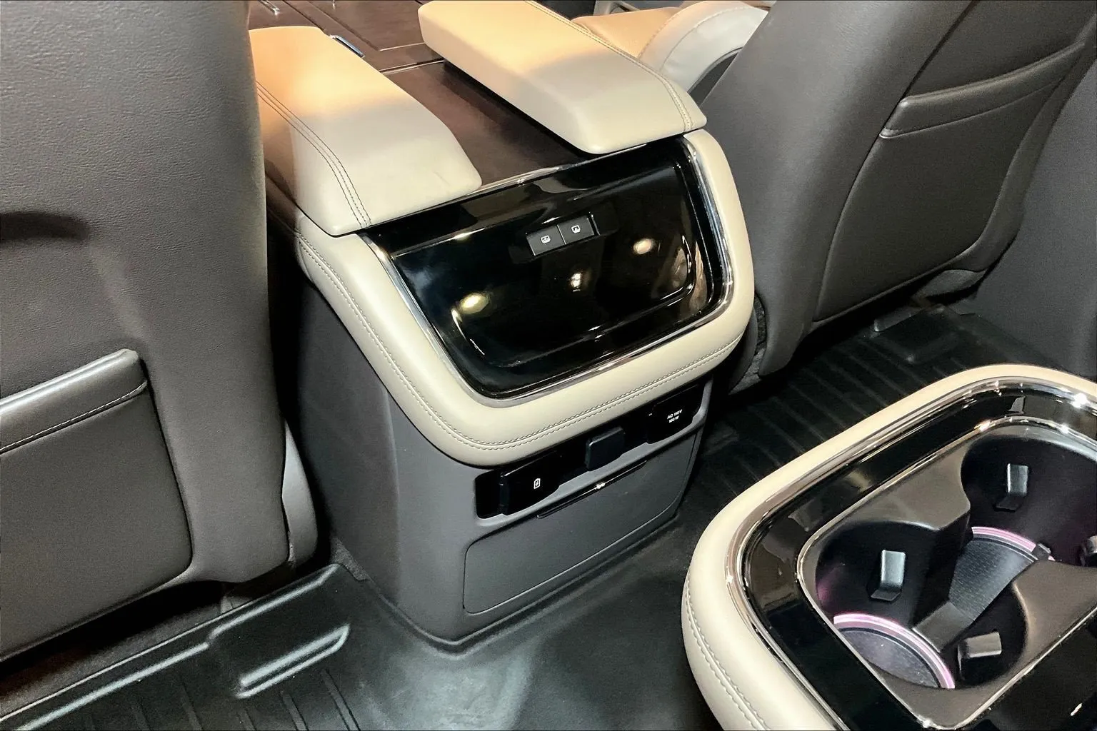 2024 Lincoln Navigator Reserve L - Photo 11