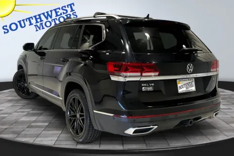 More photos of 2021 Volkswagen Atlas 3.6L V6 SEL Premium at Southwest Motors, CO