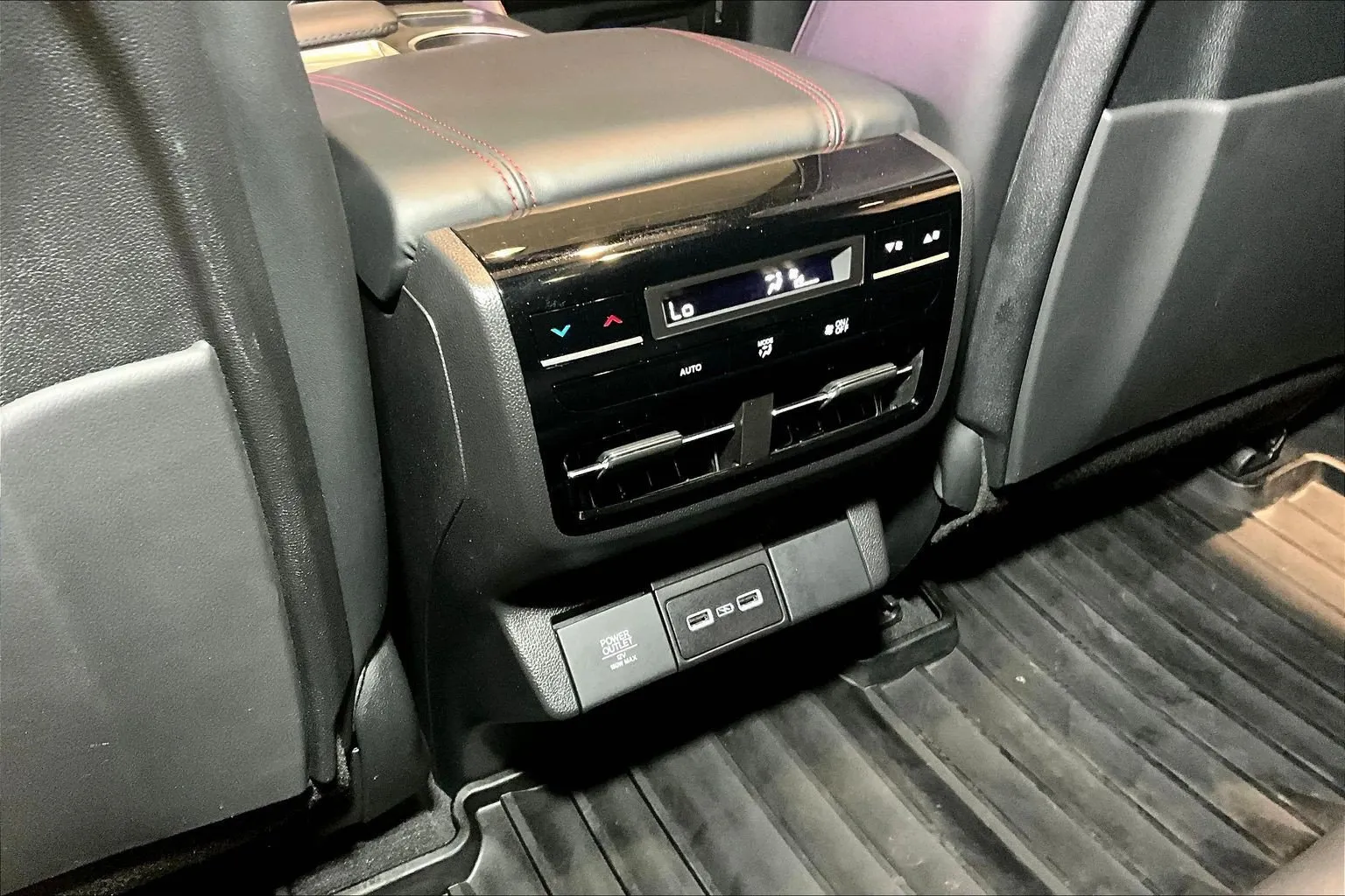 Acura MDX photo 11