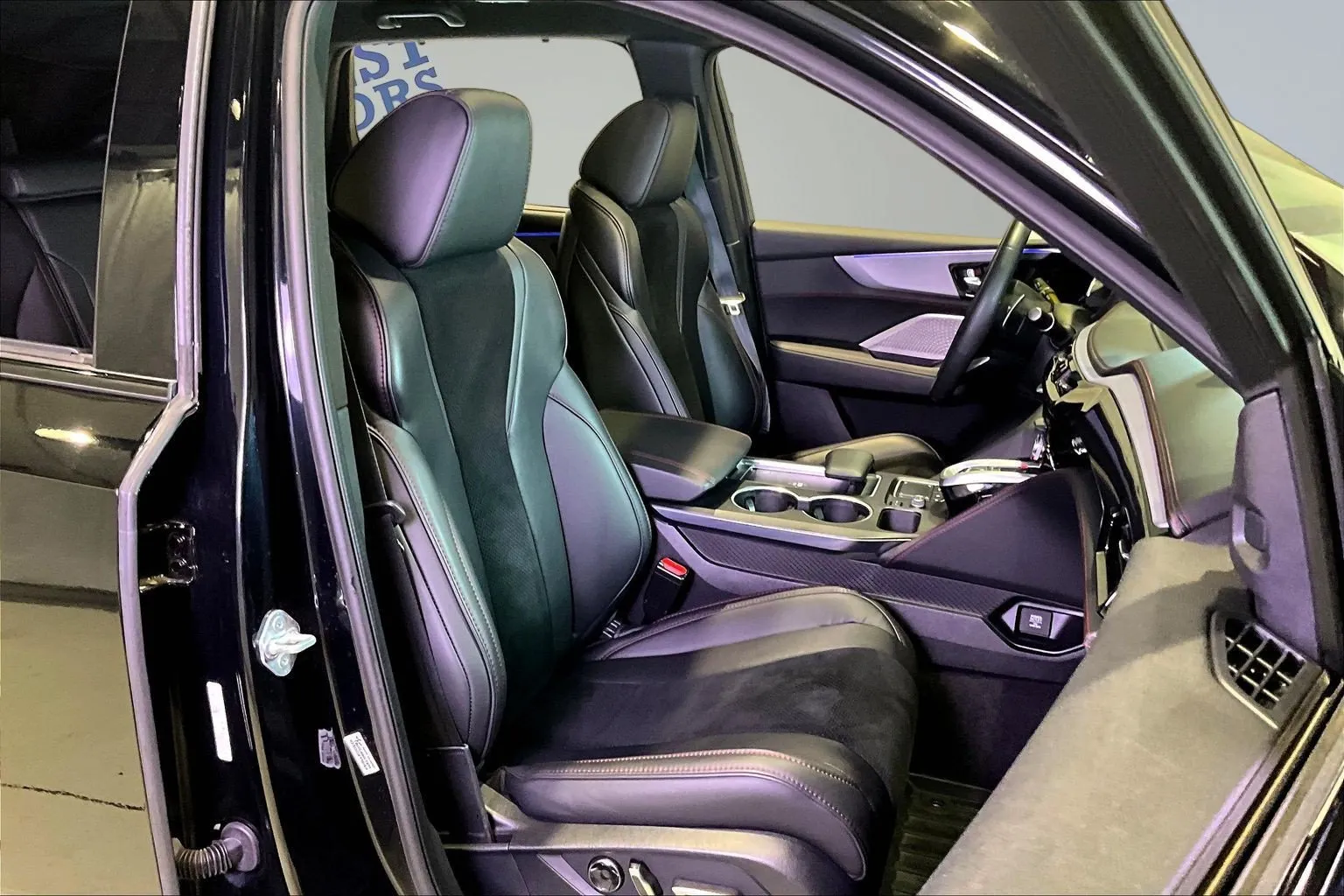 Acura MDX photo 31