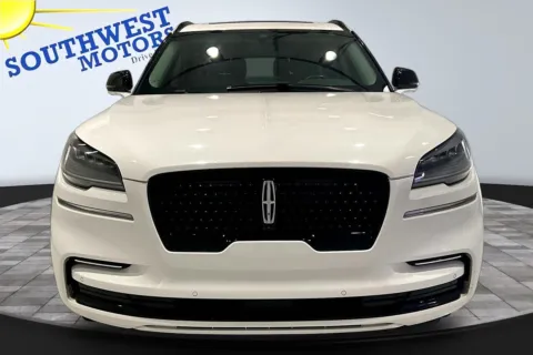 Photos of 2024 Lincoln Aviator Reserve for sale in Pueblo, CO at Southwest Motors