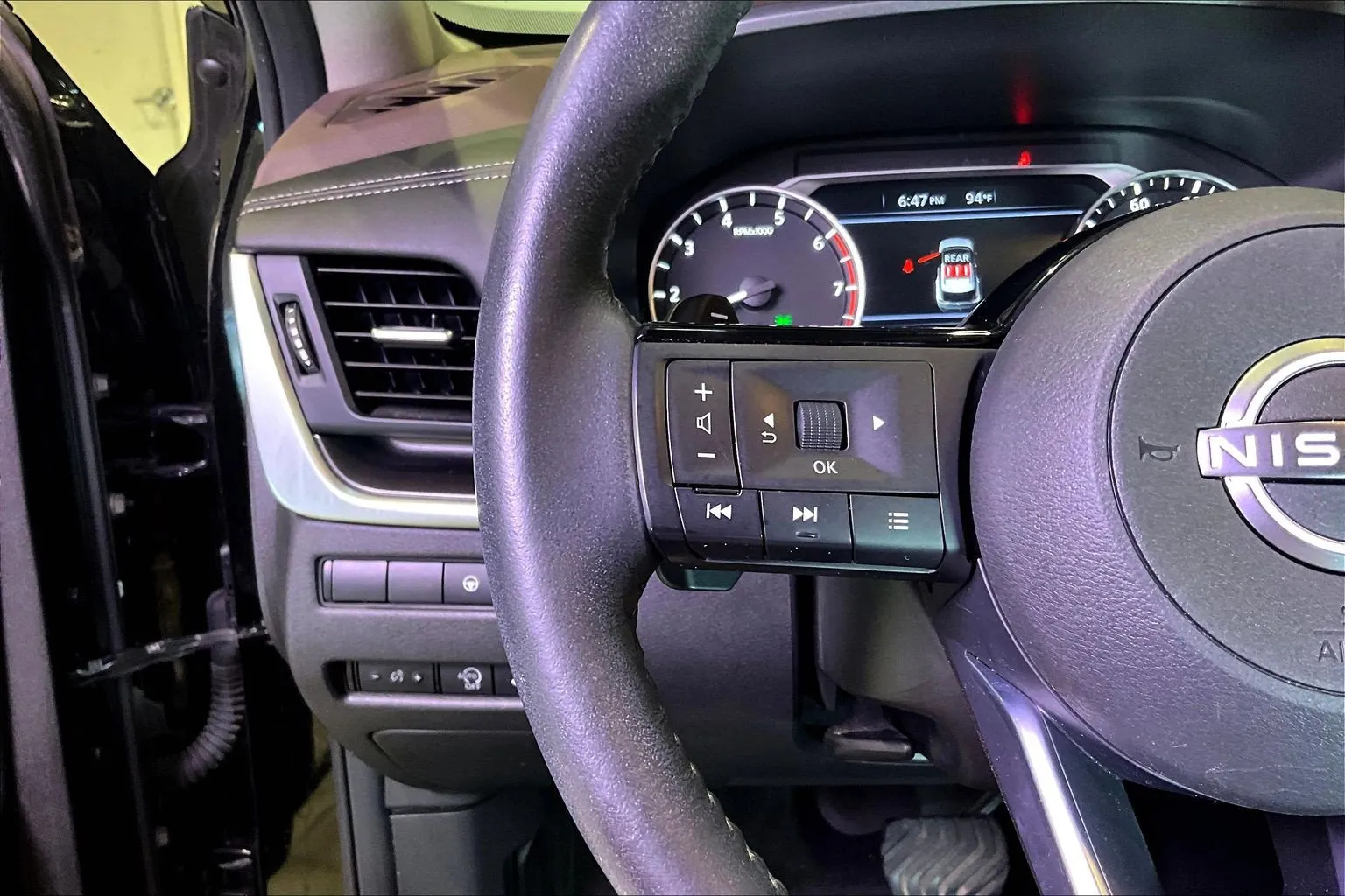 Nissan Rogue photo 12