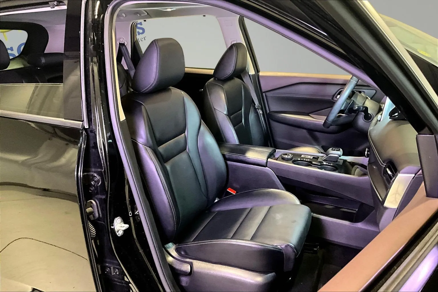 Nissan Rogue photo 30