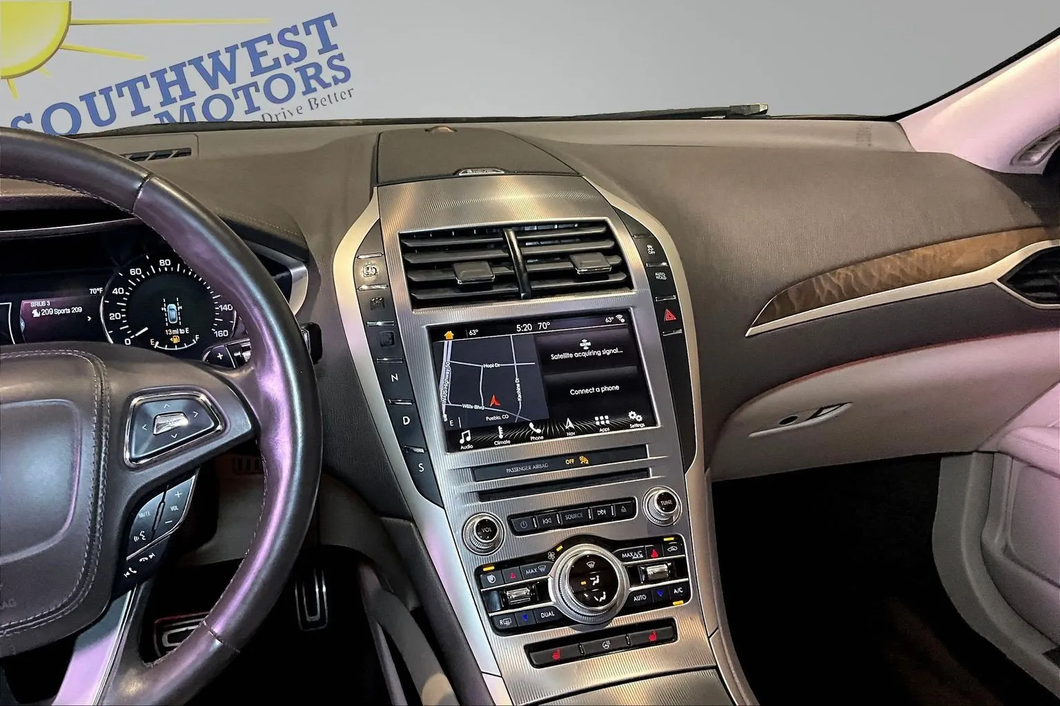 Lincoln MKZ photo 10