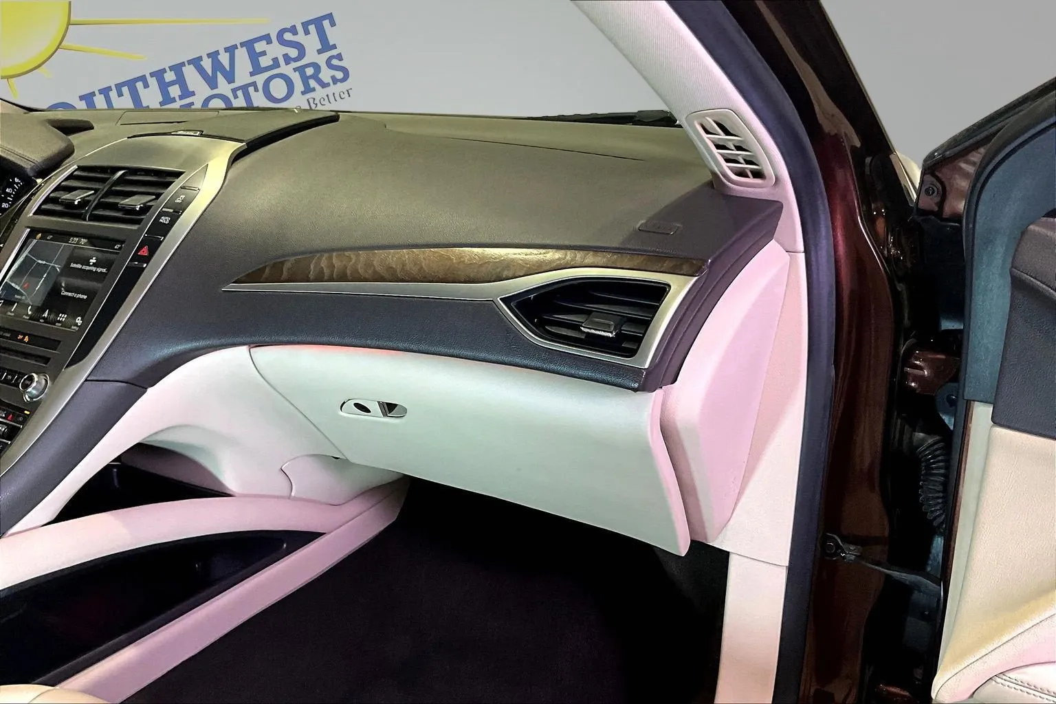 Lincoln MKZ photo 25