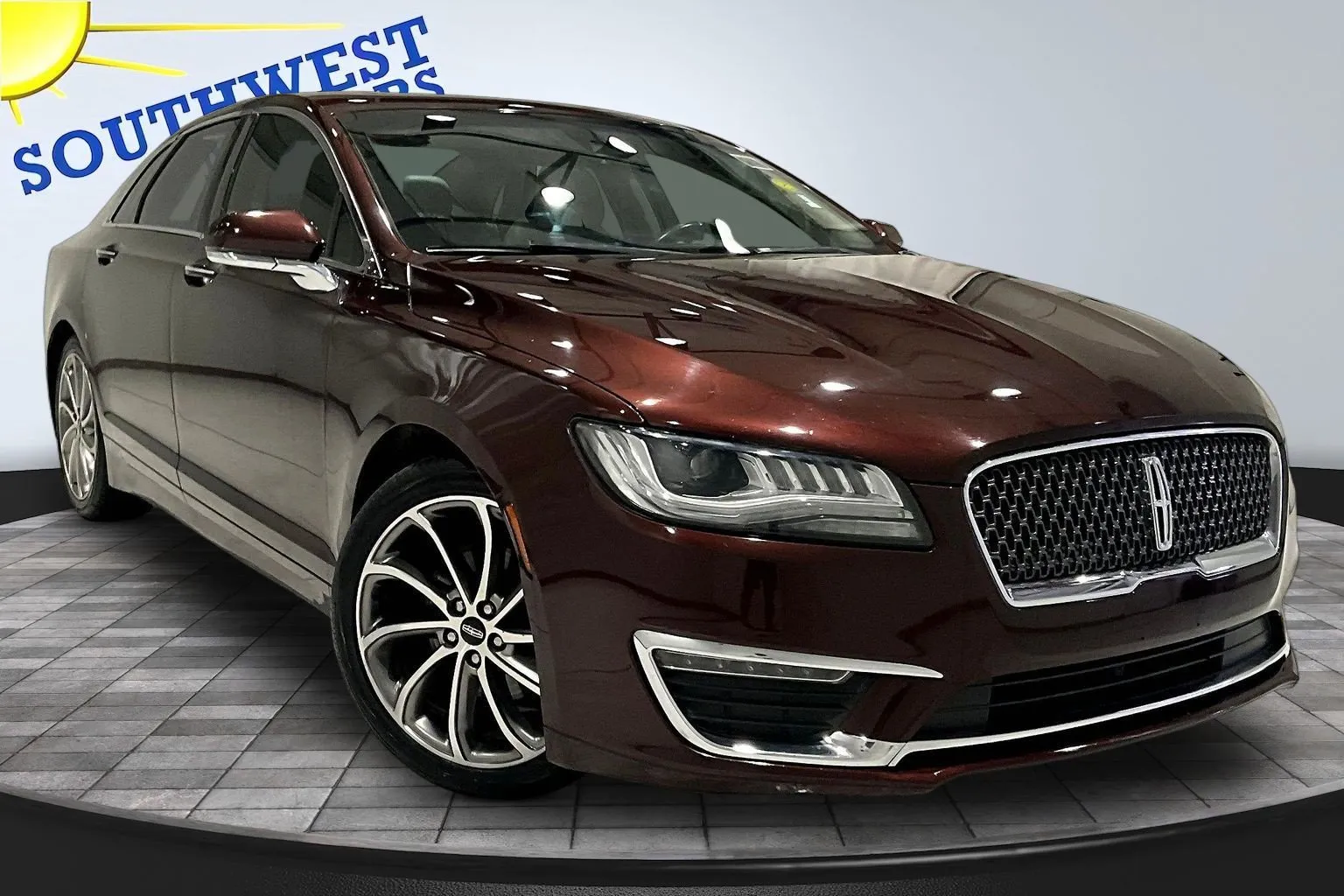 Lincoln MKZ photo 3