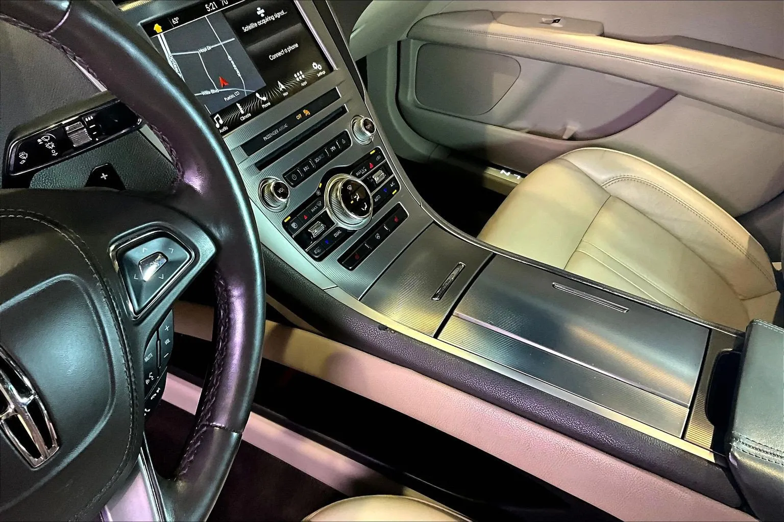 Lincoln MKZ photo 18
