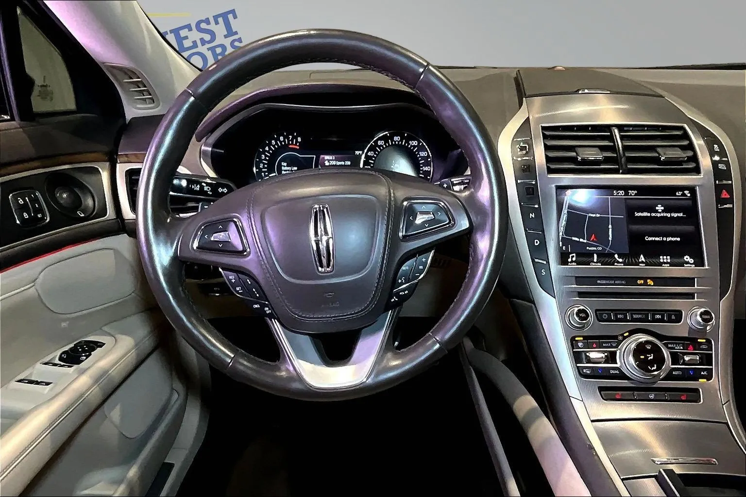 Lincoln MKZ photo 9