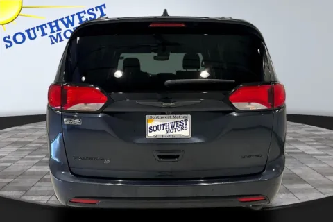 More photos of 2019 Chrysler Pacifica Limited at Southwest Motors, CO