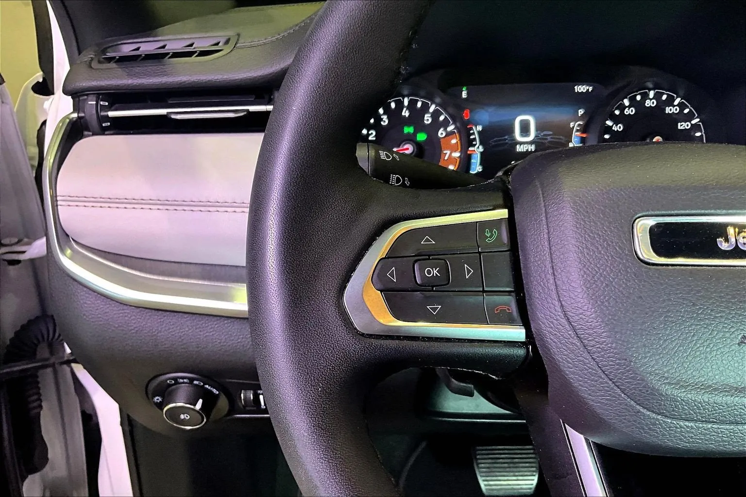 2025 Jeep Compass Limited - Photo 12