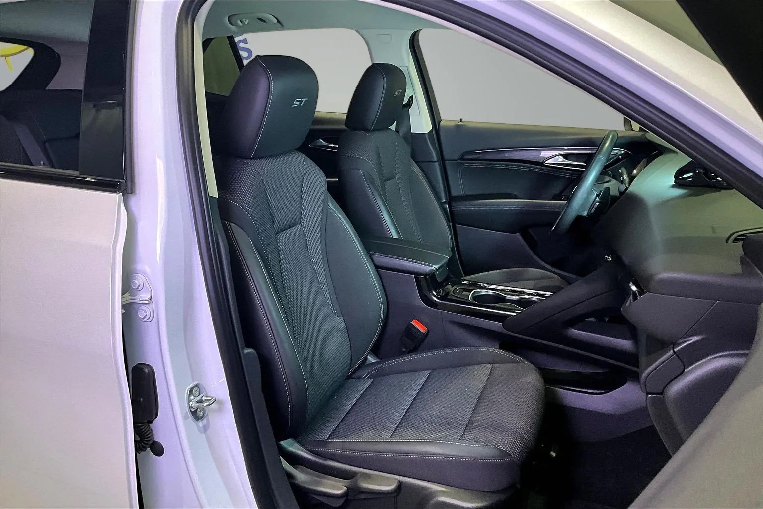 Buick Envision photo 28