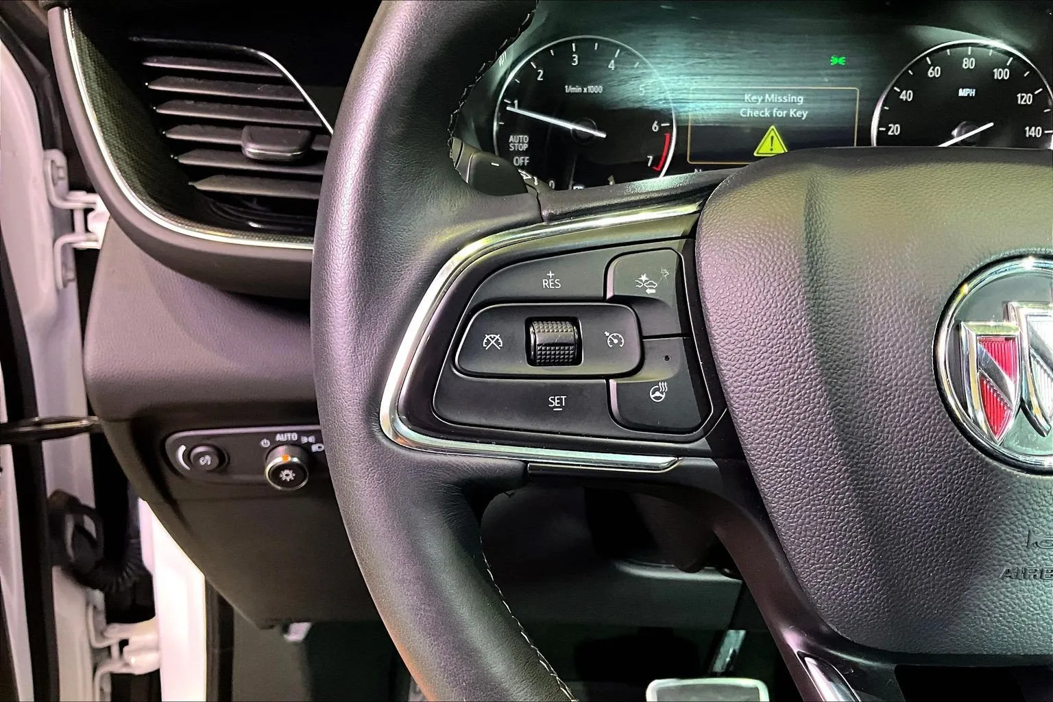 Buick Envision photo 12