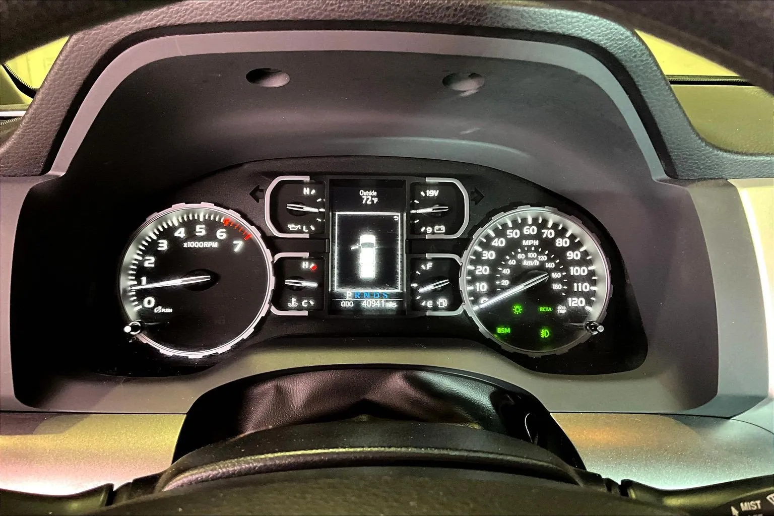 Toyota Tundra photo 15