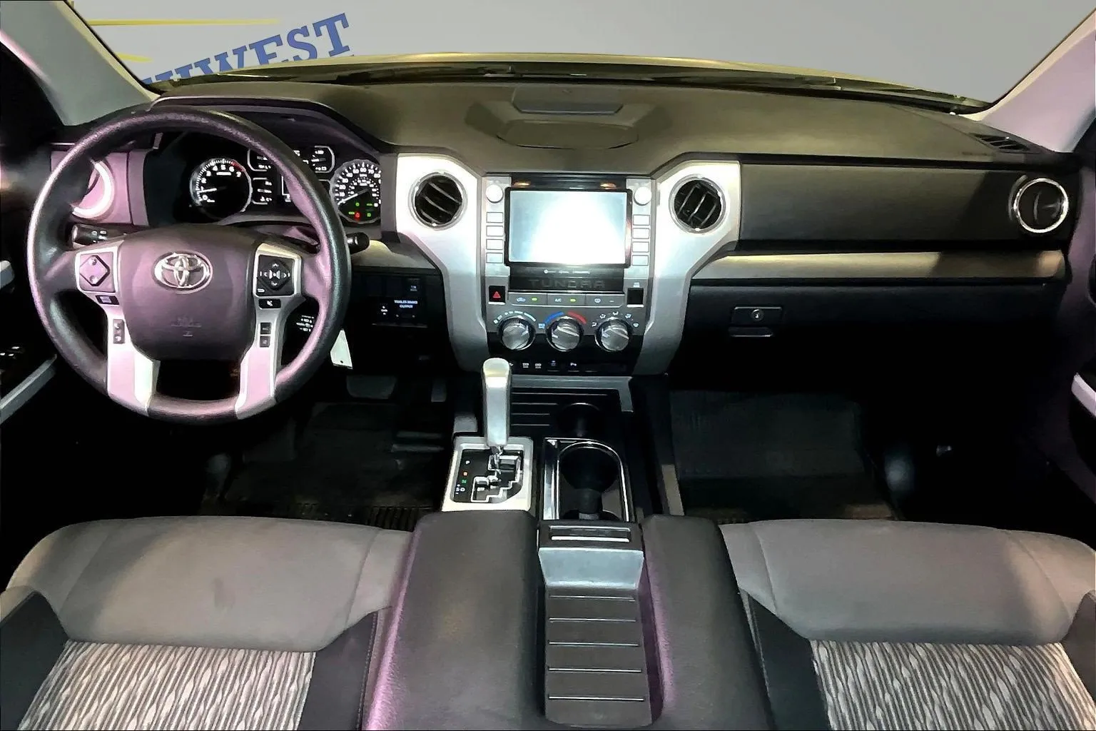 Toyota Tundra photo 9
