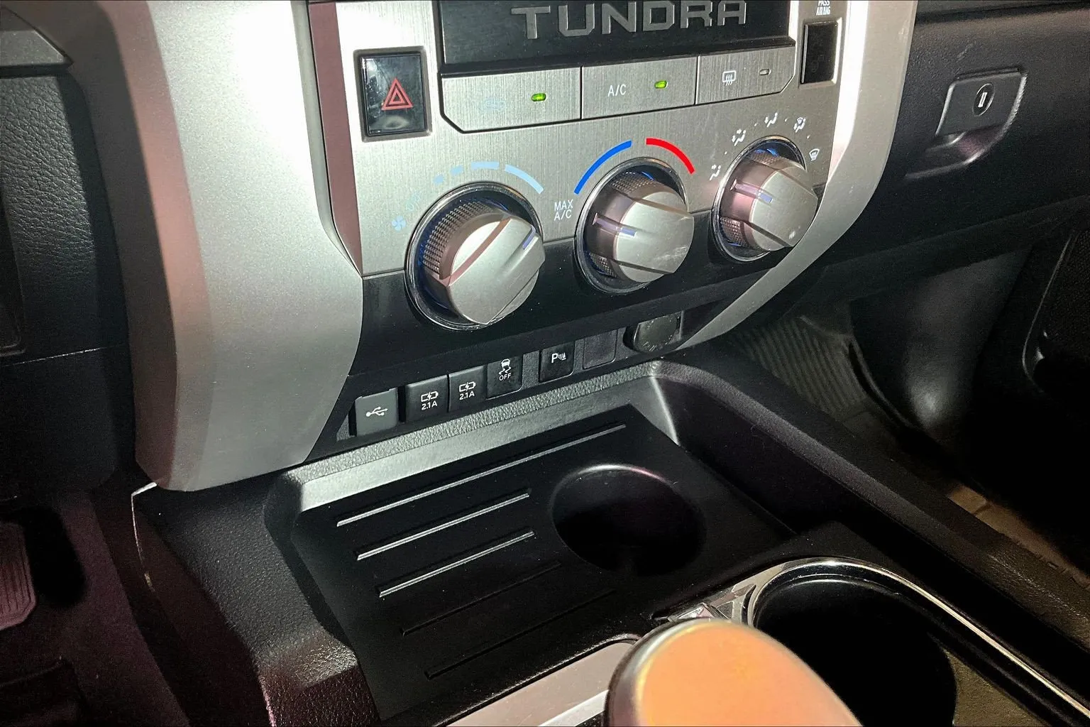 Toyota Tundra photo 17