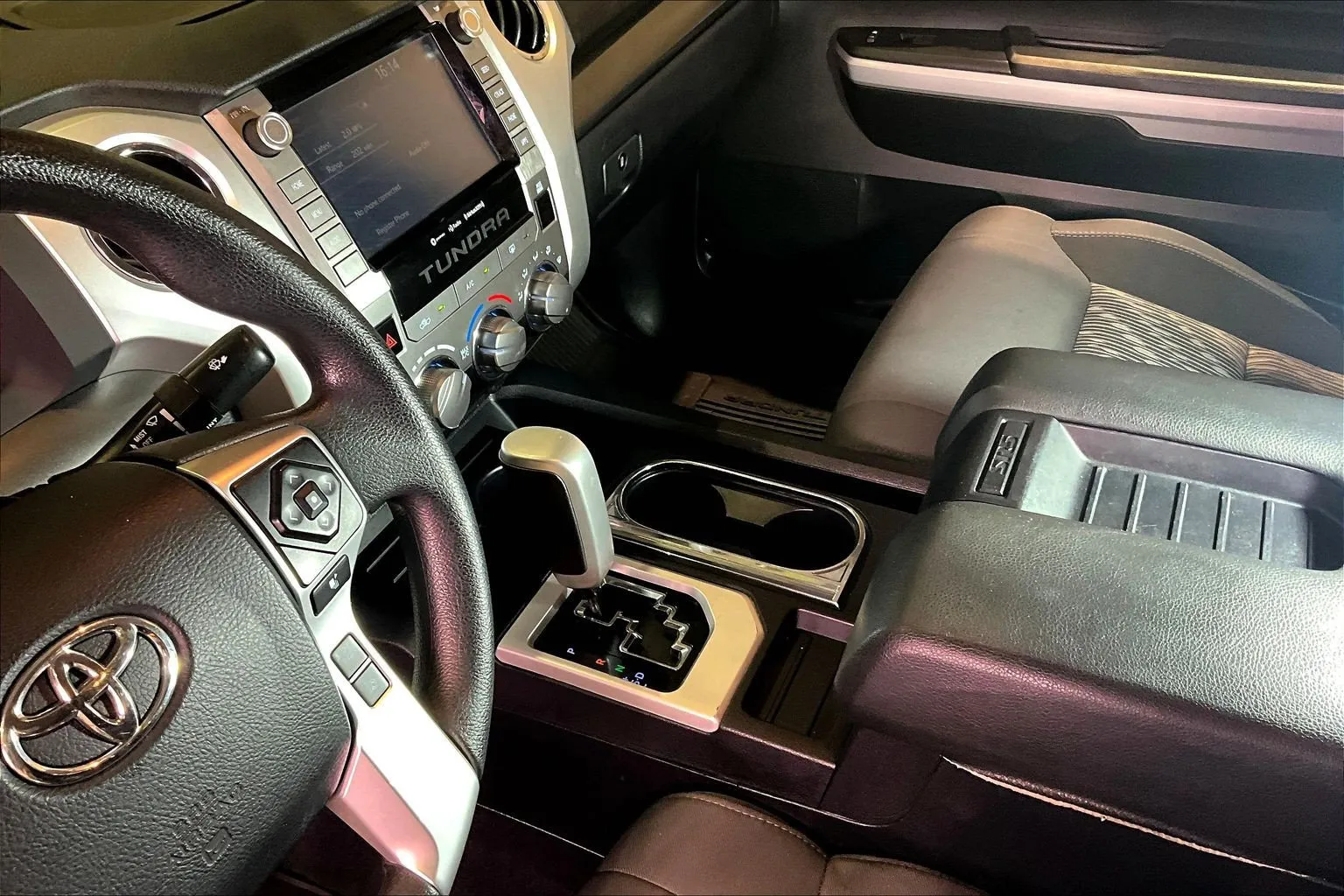 Toyota Tundra photo 19