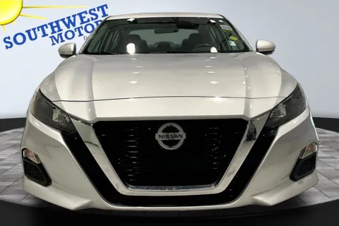 Photos of 2022 Nissan Altima 2.5 S for sale in Pueblo, CO at Southwest Motors