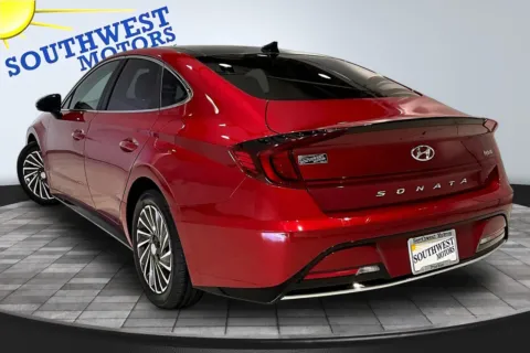 More photos of 2023 Hyundai Sonata Hybrid Limited at Southwest Motors, CO