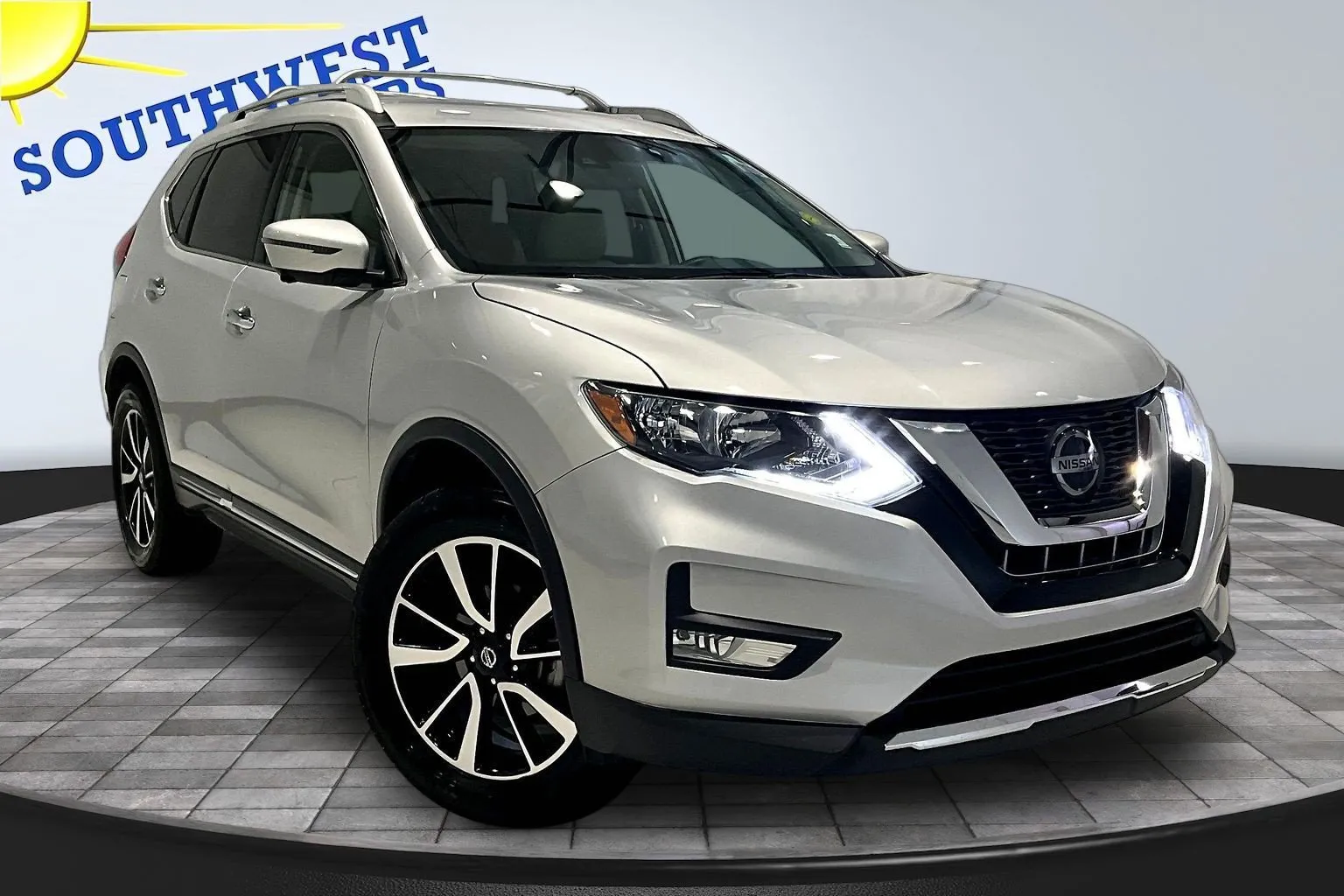 Nissan Rogue photo 3