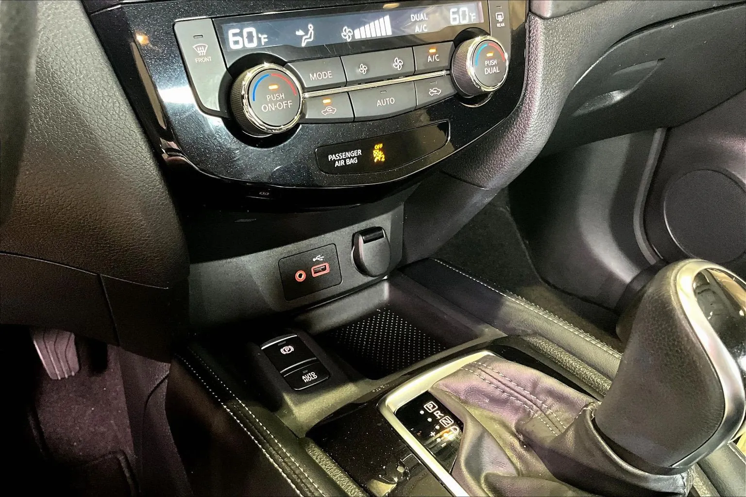 Nissan Rogue photo 16