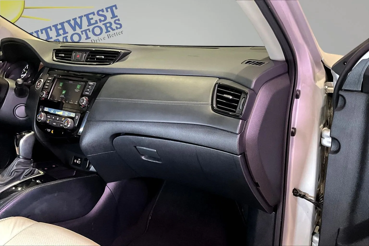 Nissan Rogue photo 27