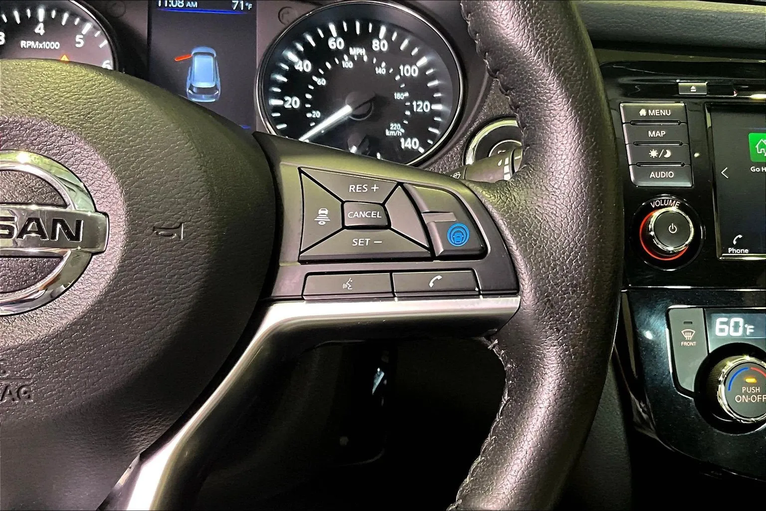 Nissan Rogue photo 13