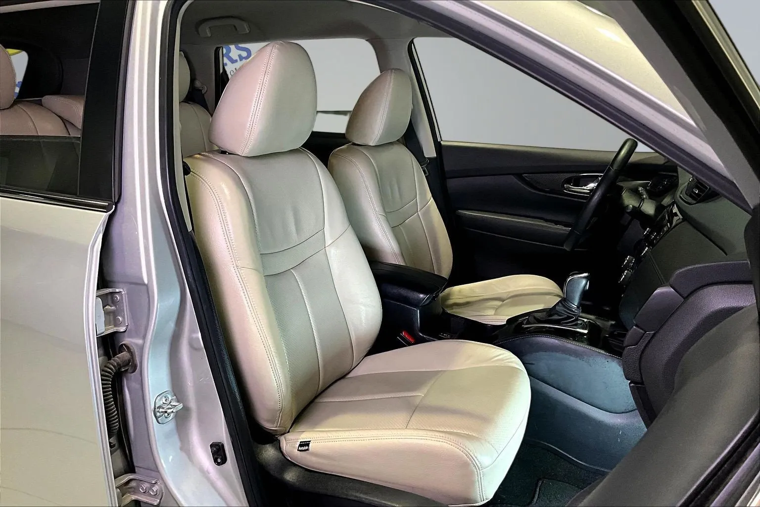 Nissan Rogue photo 30