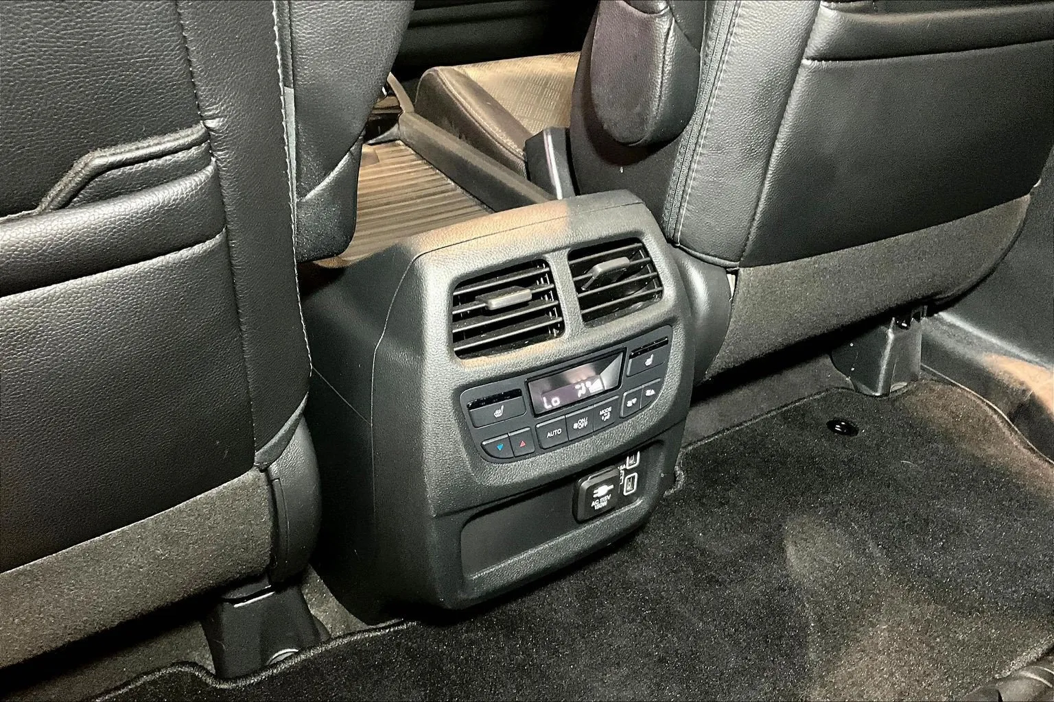 Honda Passport photo 11