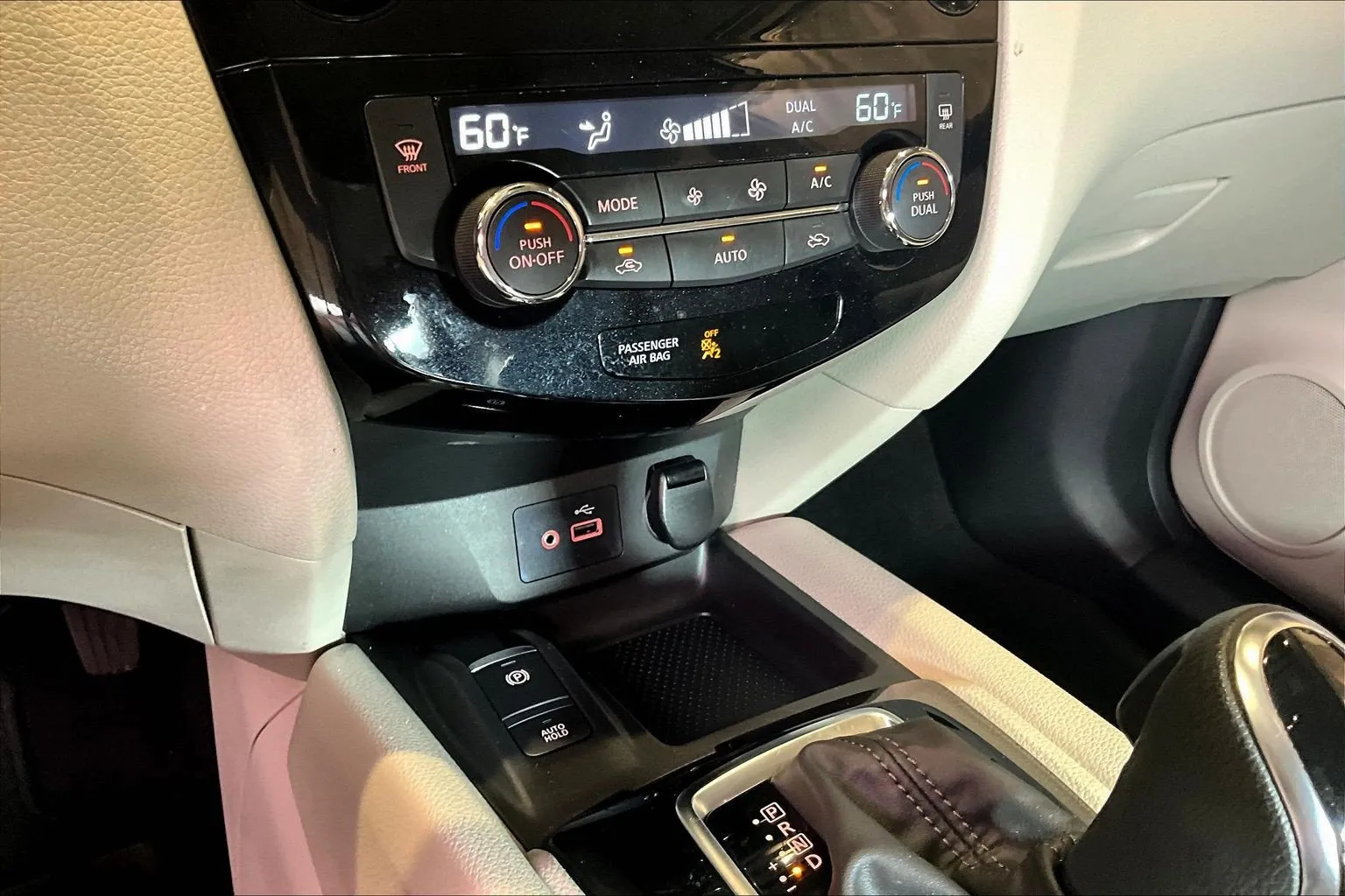 Nissan Rogue Sport photo 16