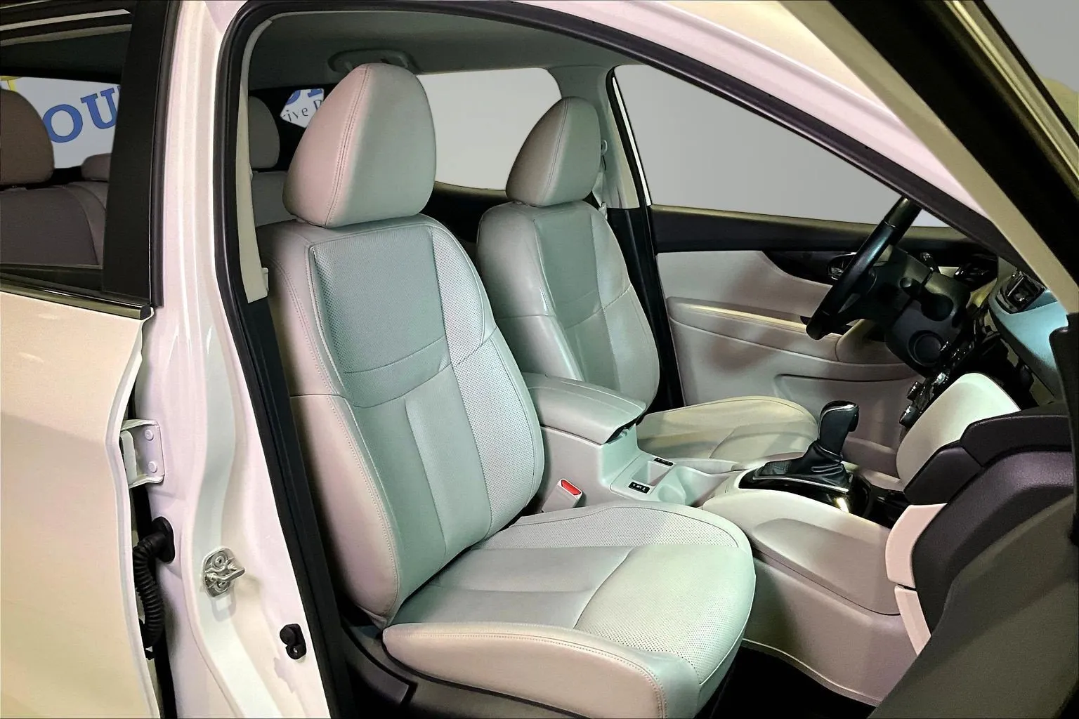 Nissan Rogue Sport photo 29