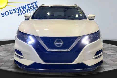 Photos of 2022 Nissan Rogue Sport SL for sale in Pueblo, CO at Southwest Motors