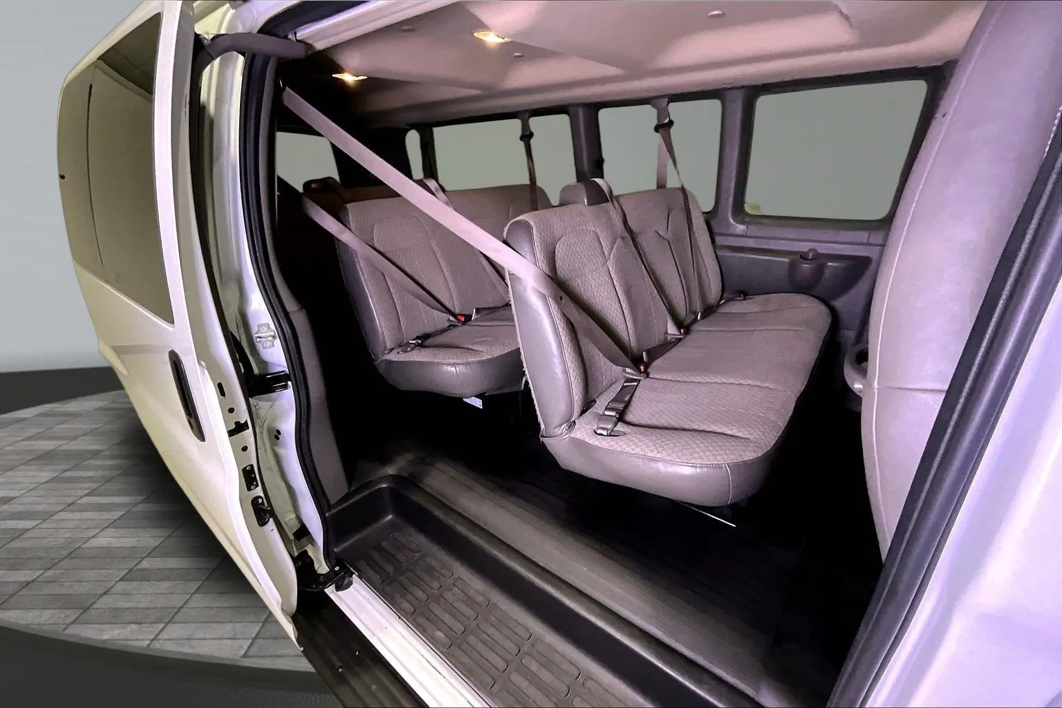 2023 Chevrolet Express Passenger LS - Photo 24