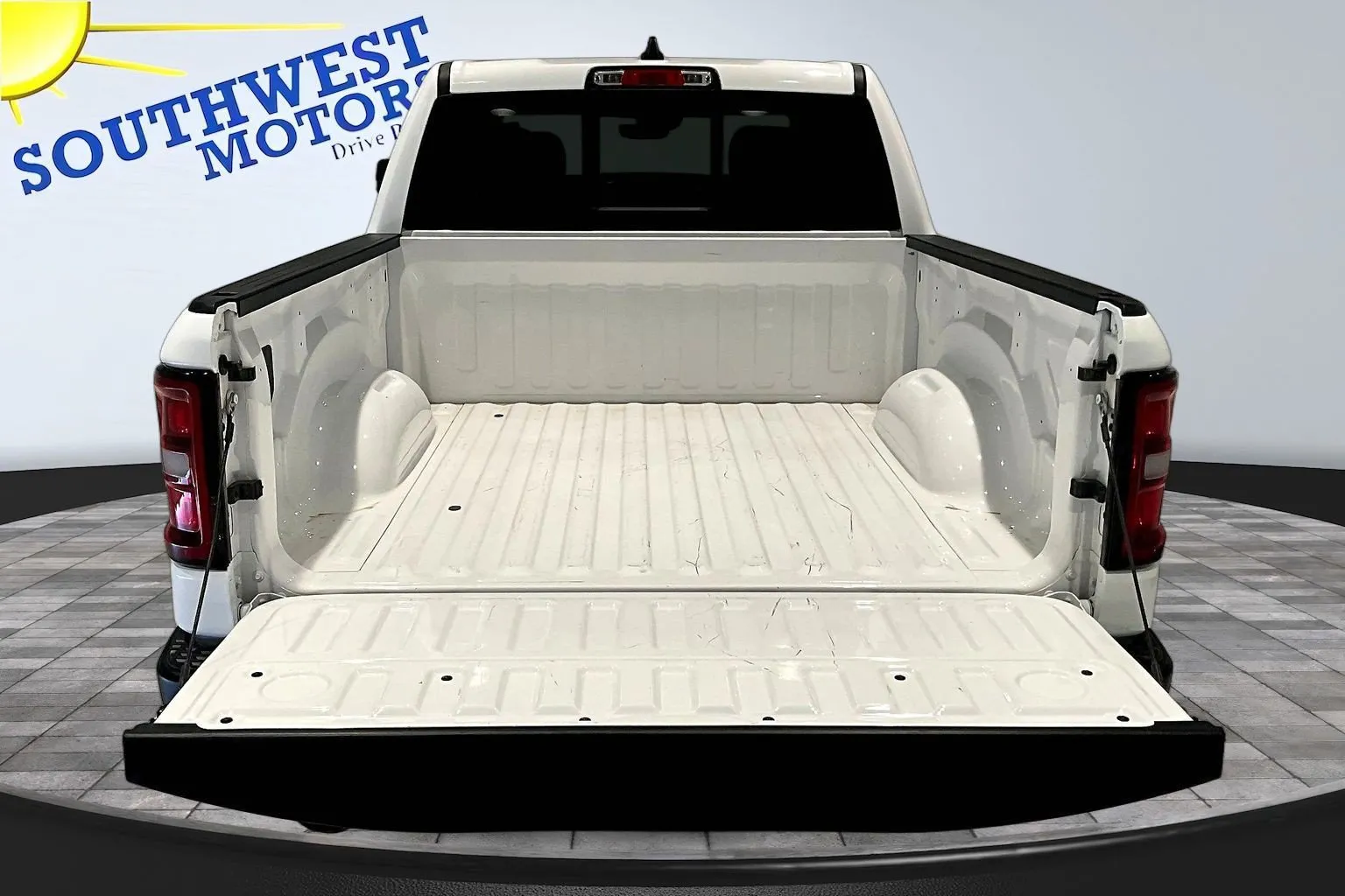 Ram 1500 photo 8
