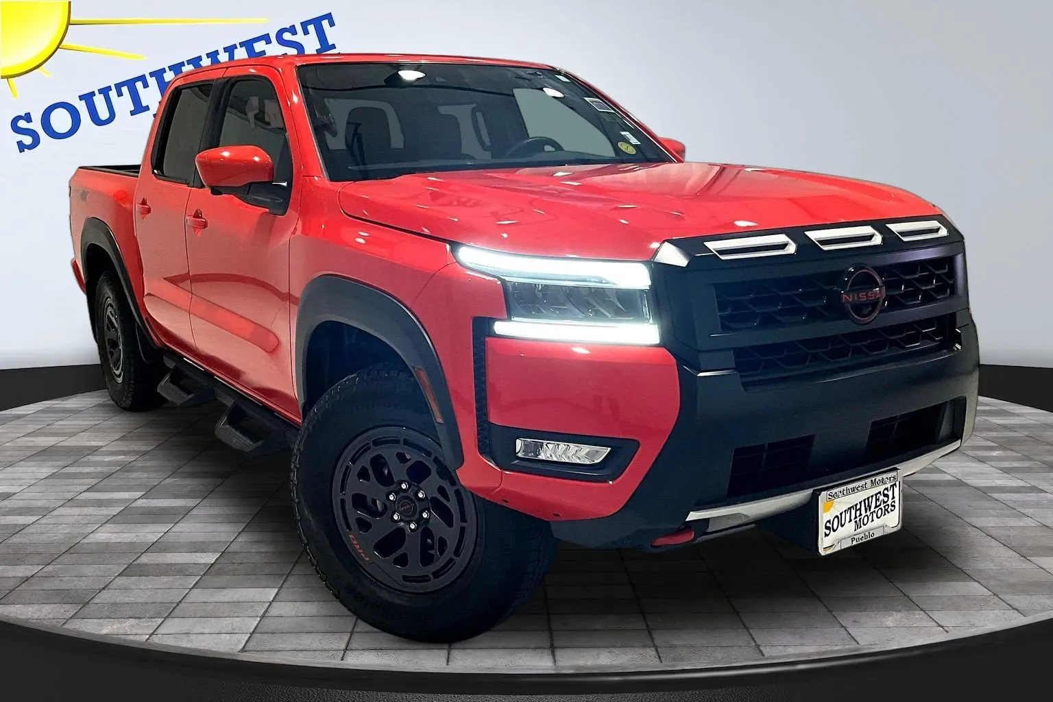 Nissan Frontier photo 3