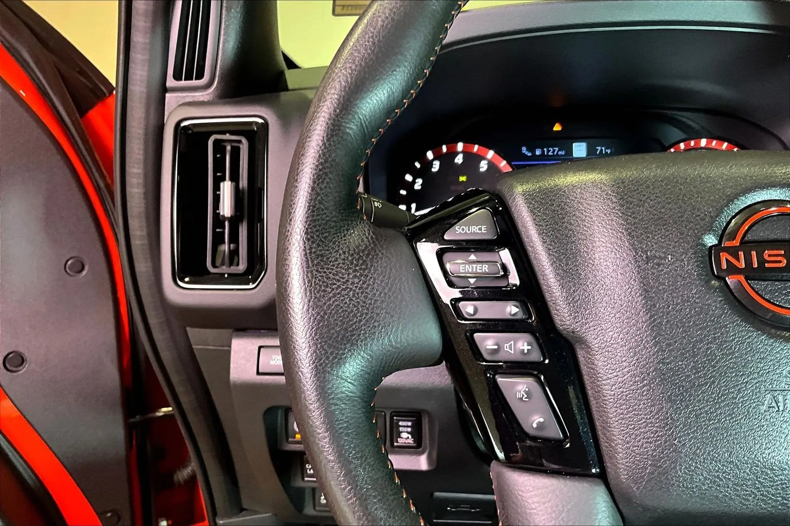 Nissan Frontier photo 13