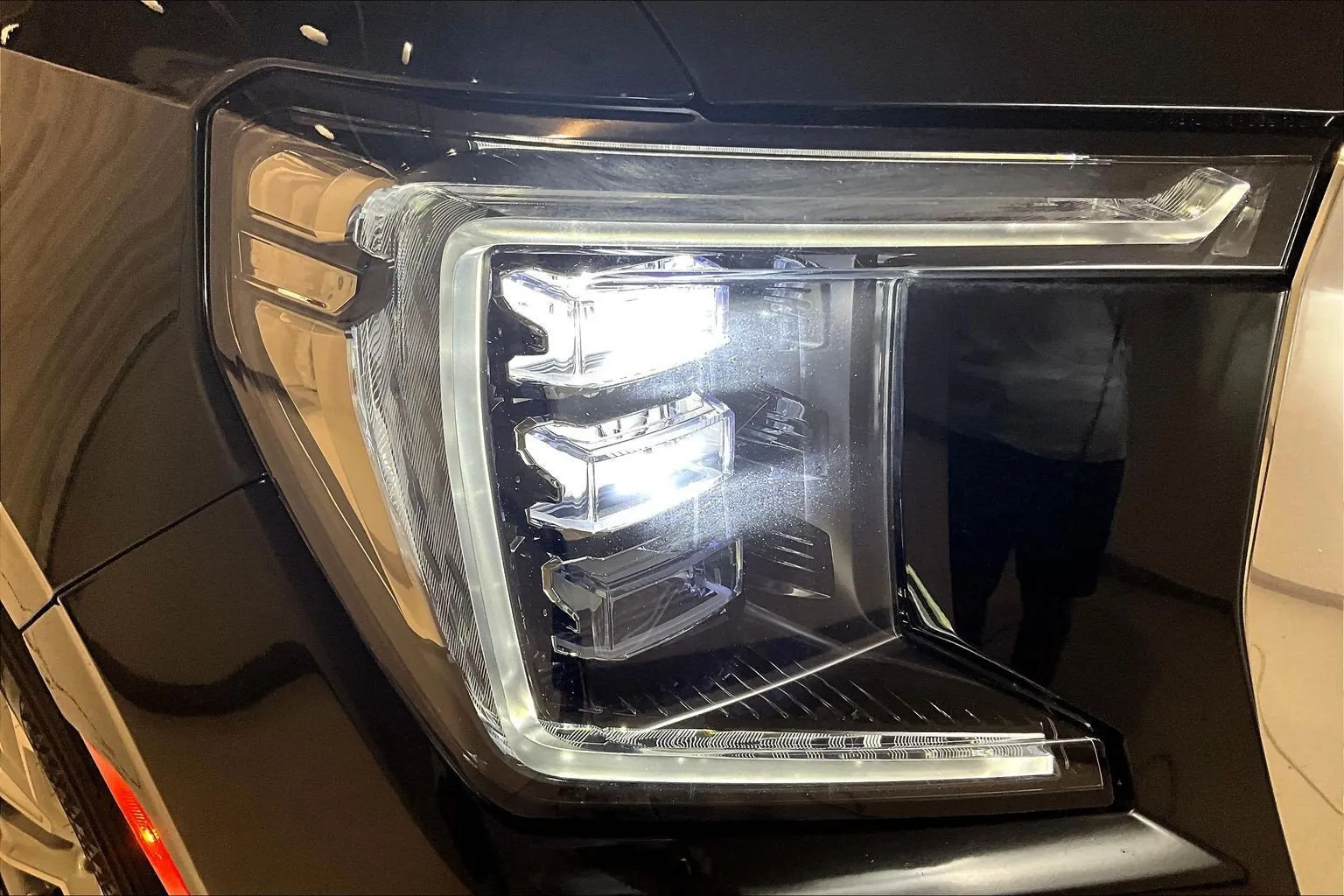 GMC Yukon XL photo 31