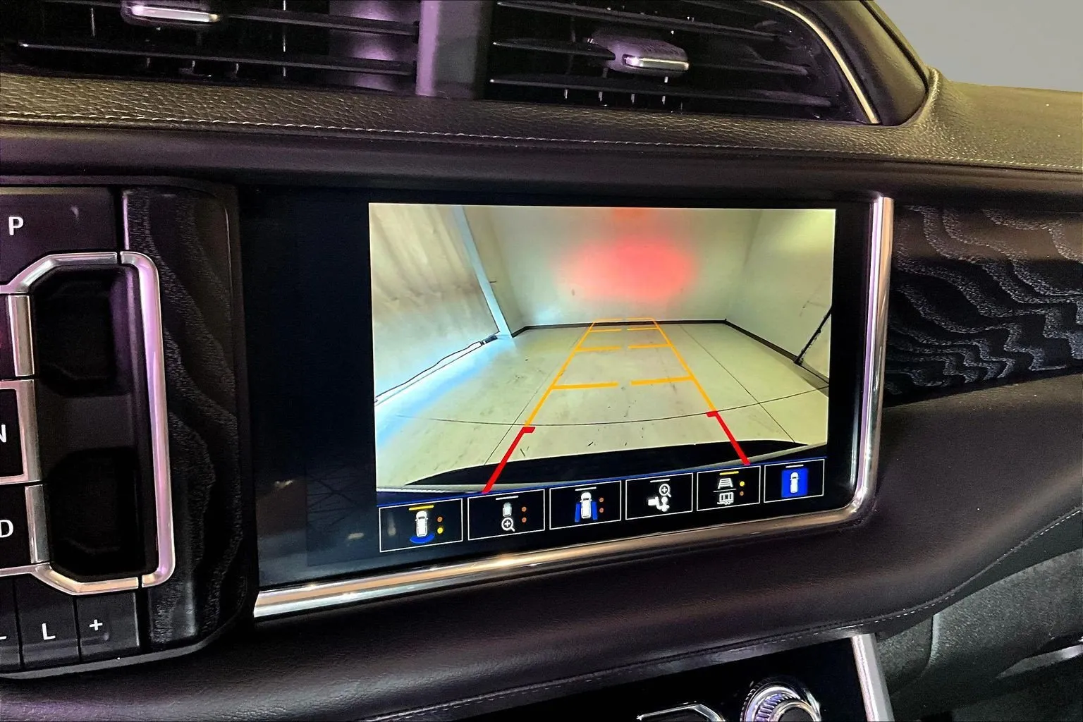 GMC Yukon XL photo 15