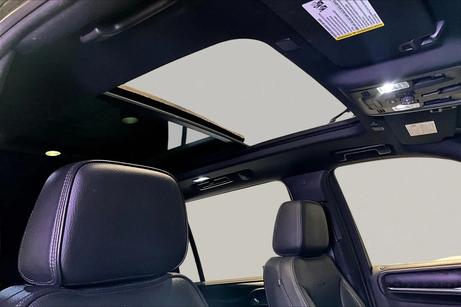 GMC Yukon XL photo 27