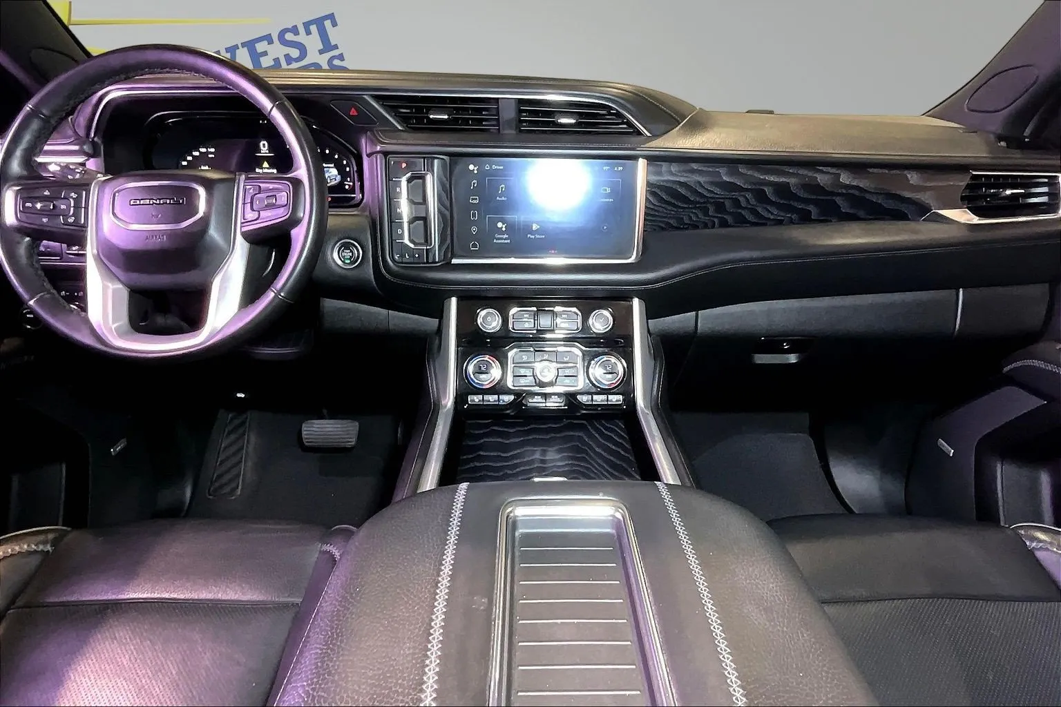 GMC Yukon XL photo 8