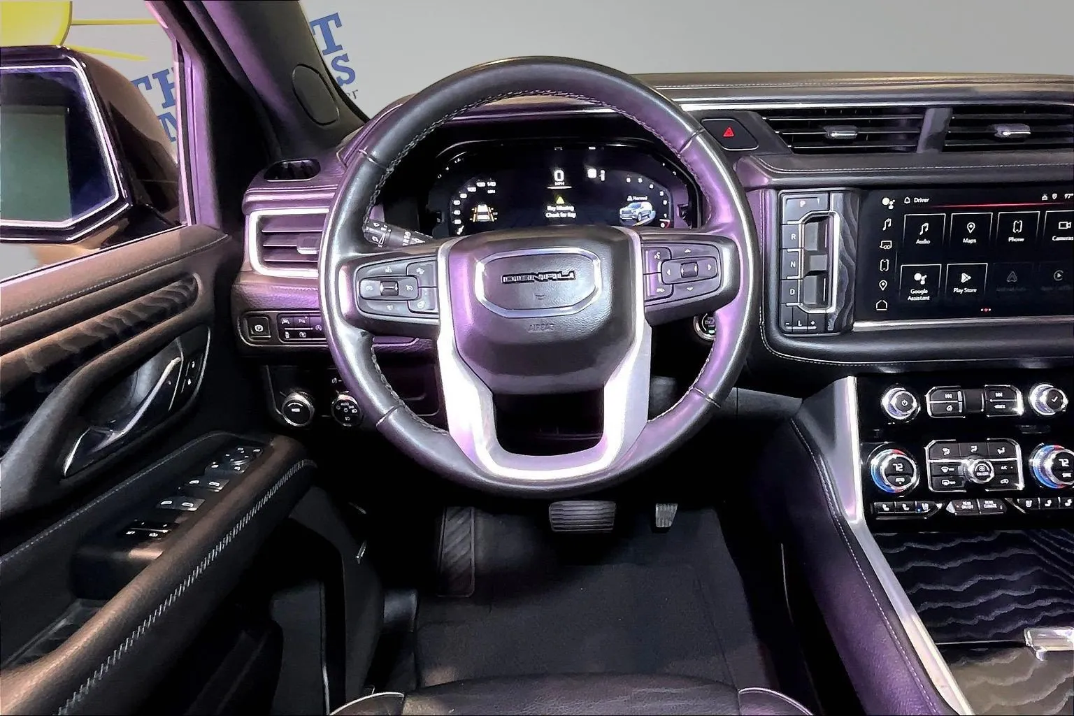GMC Yukon XL photo 9
