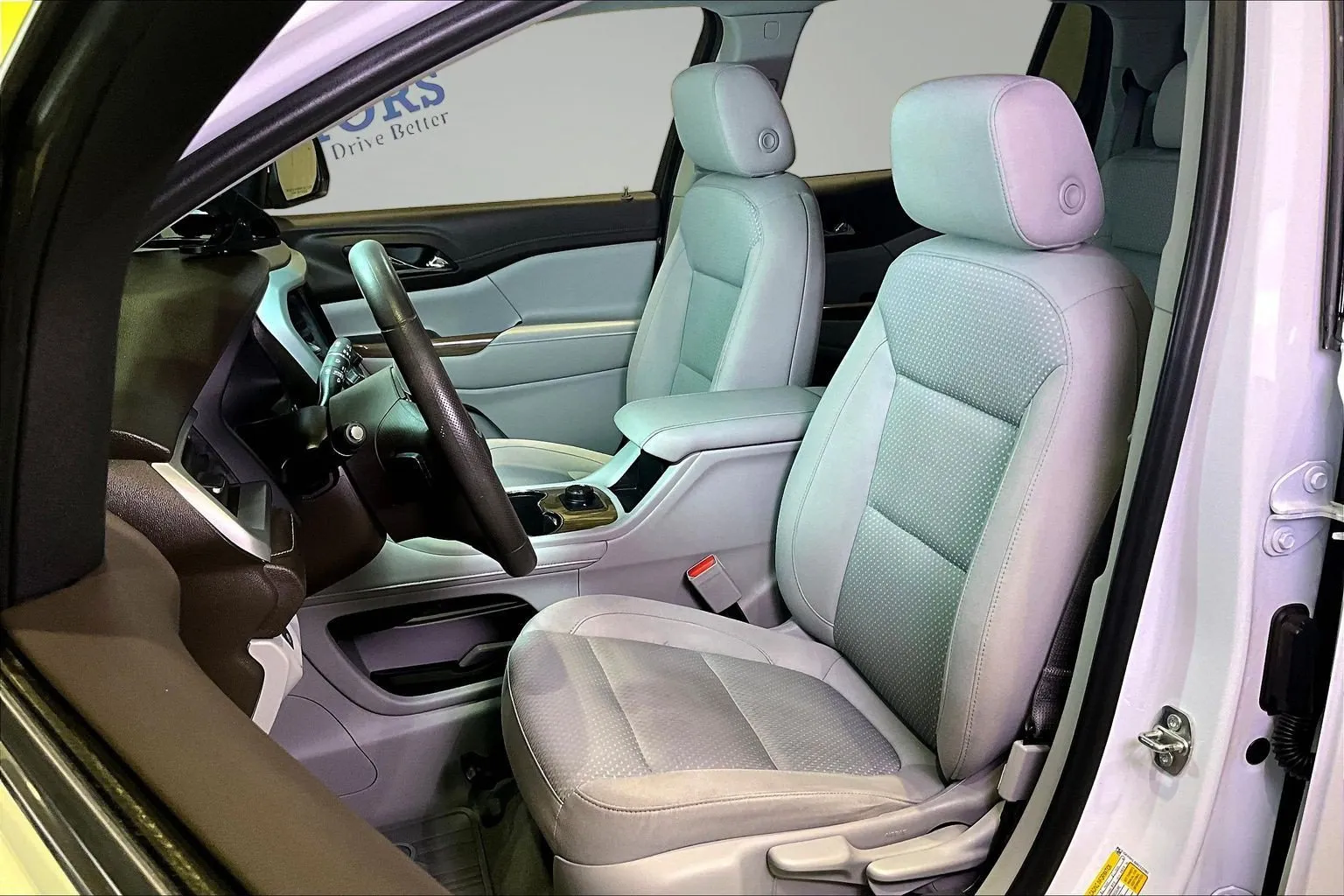 GMC Acadia photo 21