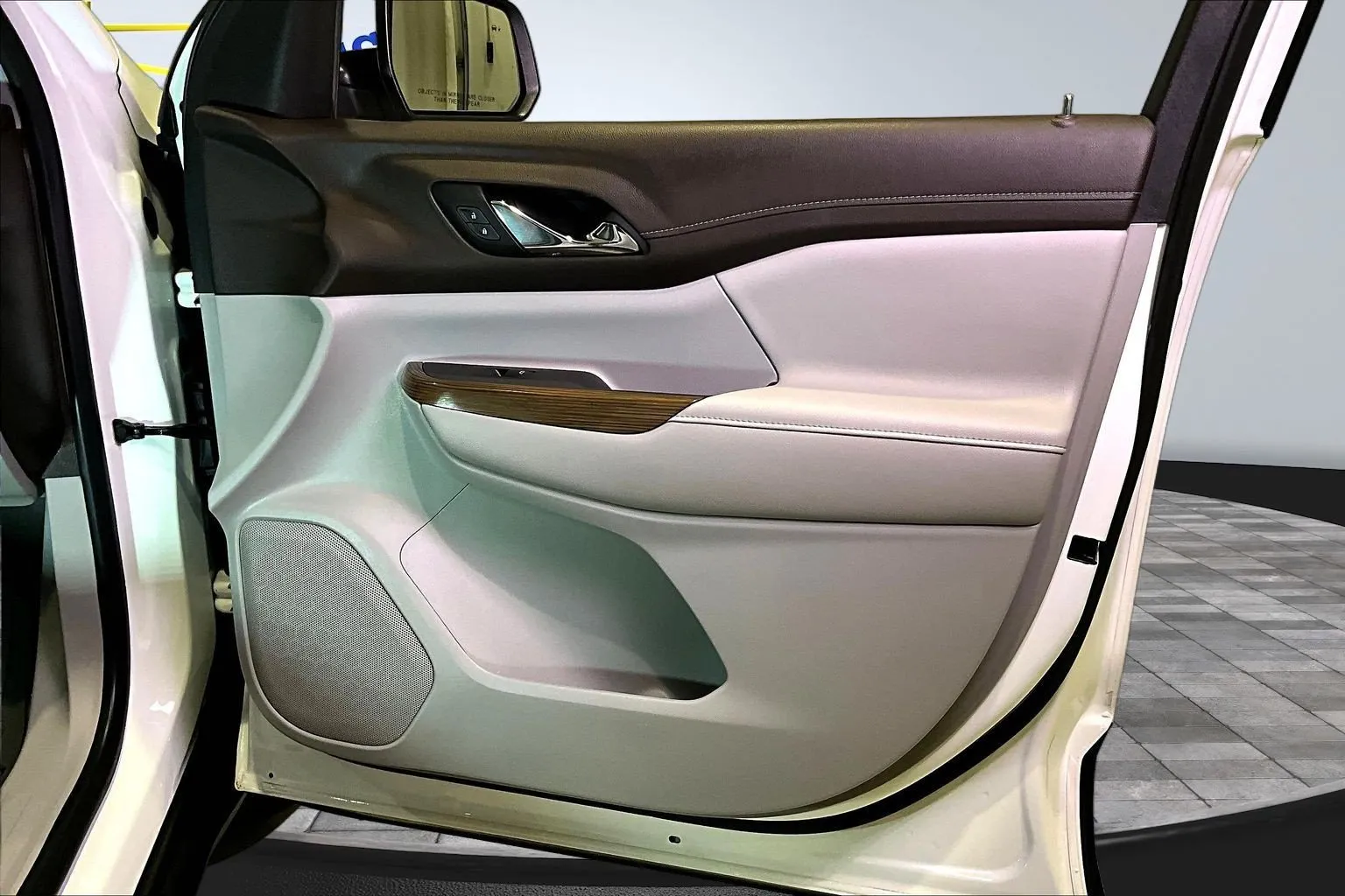GMC Acadia photo 29